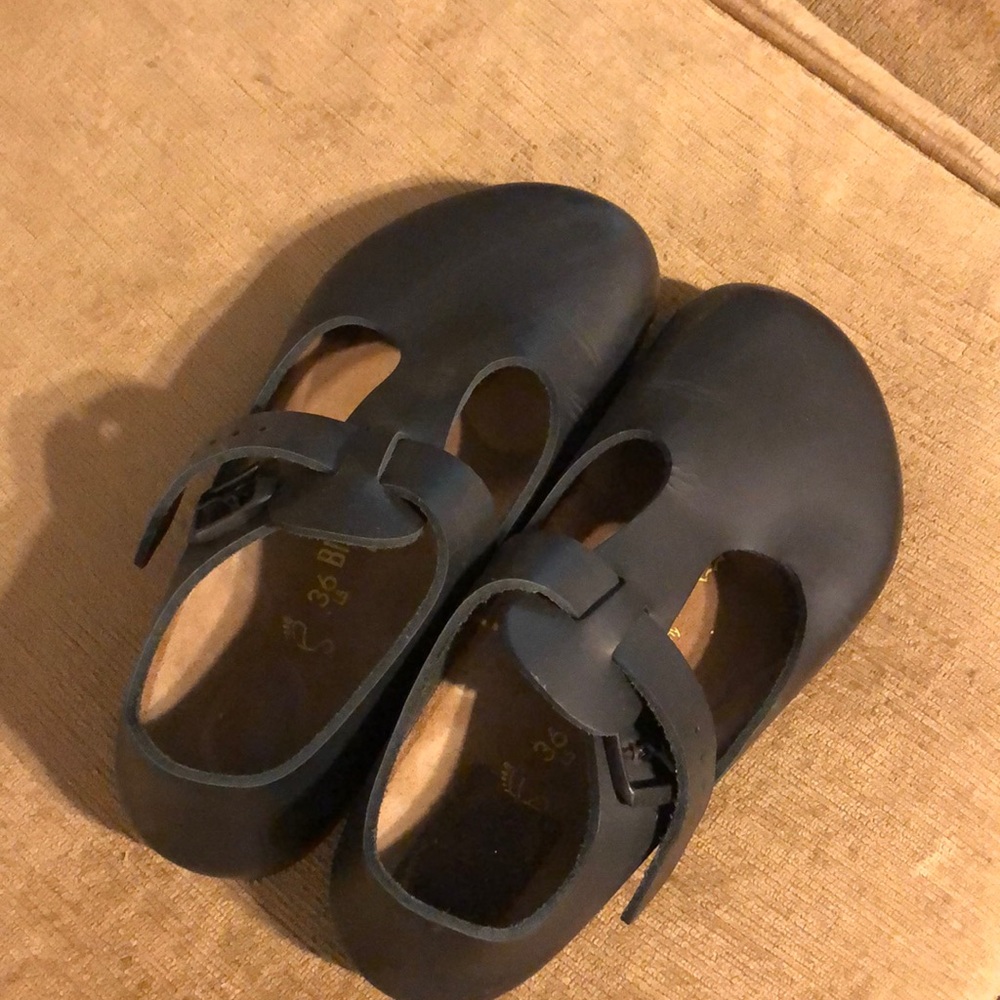 RARE FIND Like new-Birkenstock Paris clogs 36